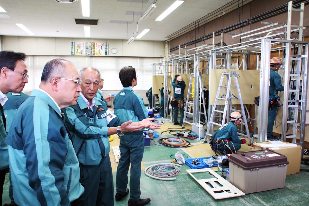 きんでん 第4回技能競技会を開催 15組30人がチームワーク 現場で培った技能を発揮 建設通信新聞digital