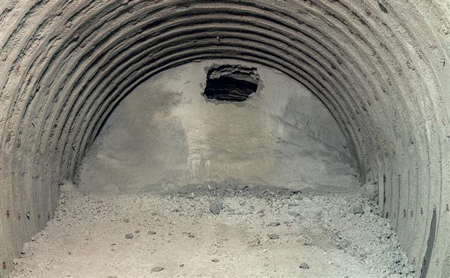 貫通の状況（２月９日）