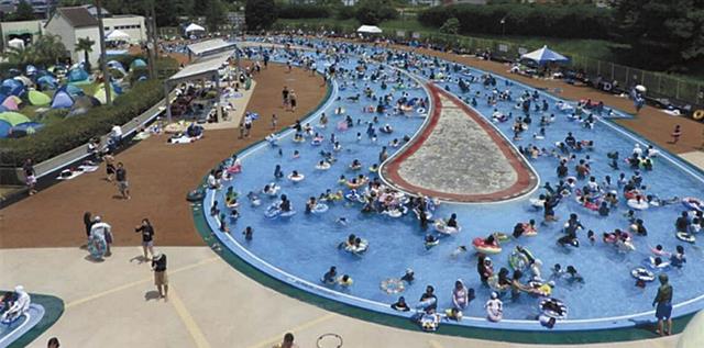 ロクハ公園プール