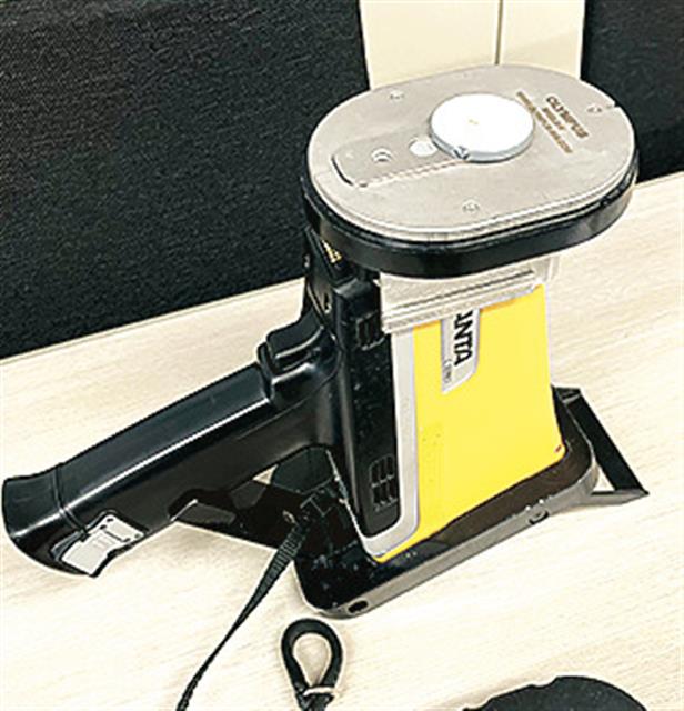 現場でペレットを製作して簡単に測定できる