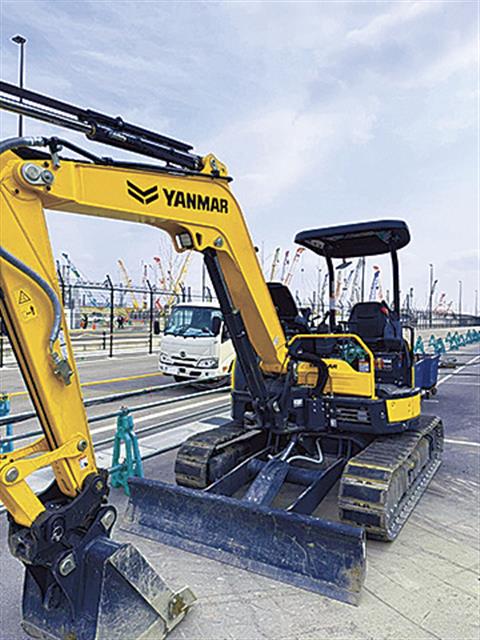 ＲＤ給油中の建設機械