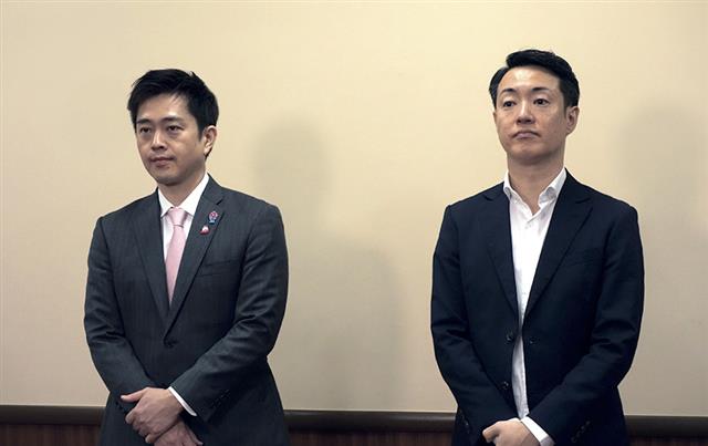 吉村知事（左）と横山市長