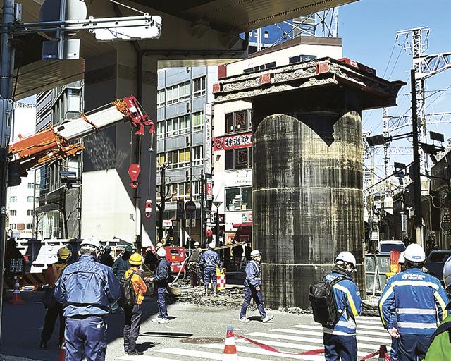 浮き上がった鋼製ケーシング