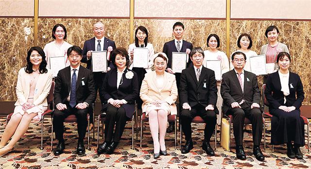 加藤取締役（後列中央）