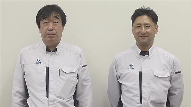 荒井部長（左）と岡田リーダー