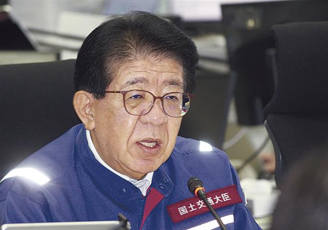 岩手沖地震特定災害対策本部で金子恭之国交相は、被災者、被災地に寄り添った災害対応に全力で取り組むことを要請した