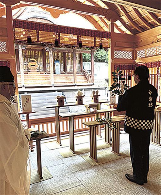 玉ぐしを捧げる益田社長