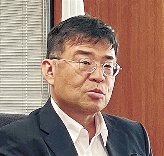 白石官房長