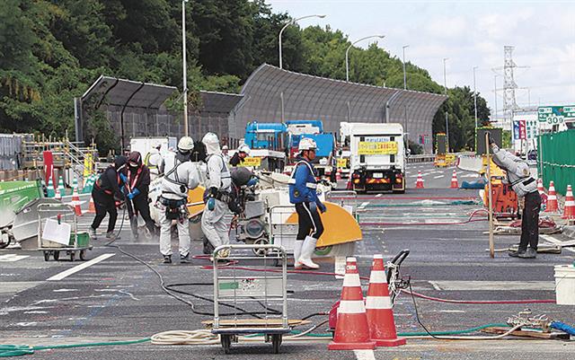 床版取替の現場