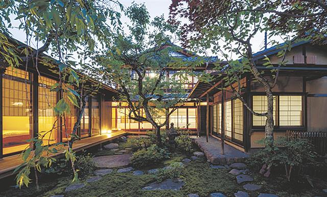 湯川秀樹旧宅庭景観（撮影：小川重雄）