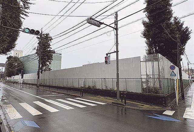 ２７年３月の着工に向け解体が進む