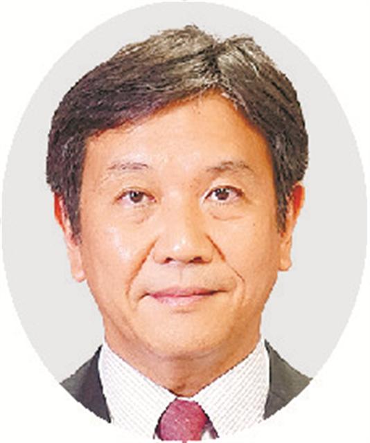 石田氏
